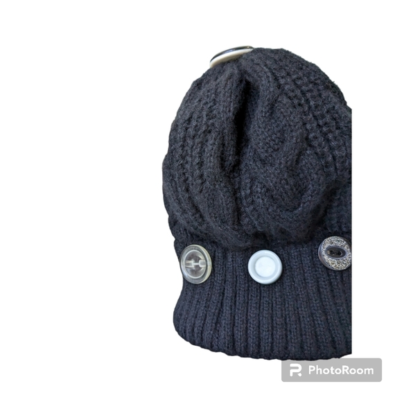 Women's Knitted Tuque/Hat with cuffed buttons. Black. NWT. - Picture 4 of 8